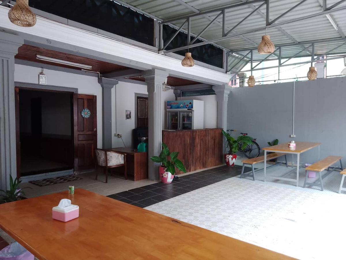 Funny Backpacker Hostel Luang Prabang Exteriér fotografie