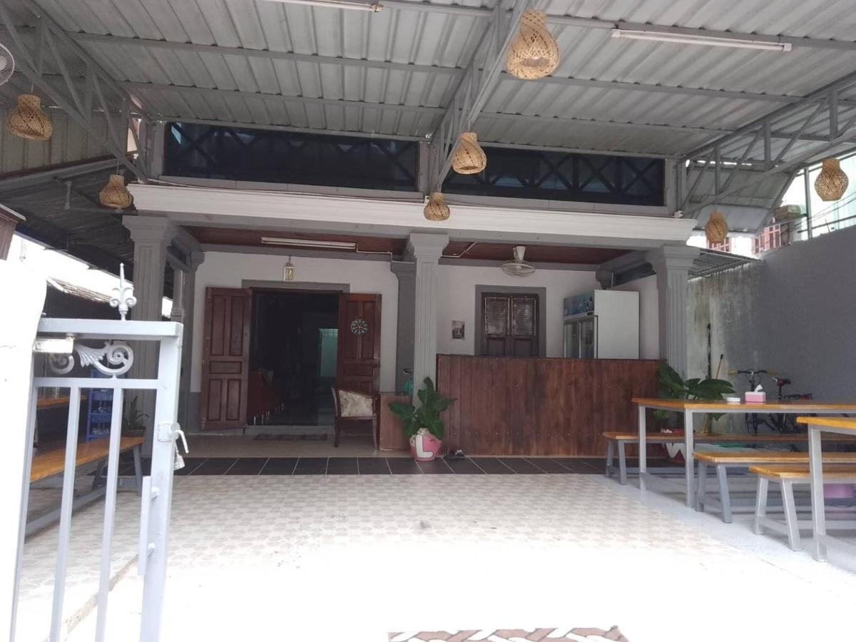 Funny Backpacker Hostel Luang Prabang Exteriér fotografie